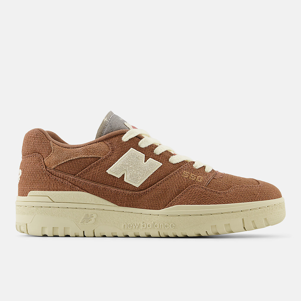 New Balance 550 Shoes Pecan with Crimson